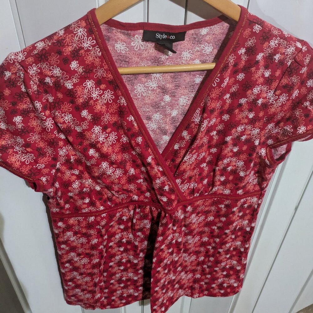 ~NWOT Women's red blouse